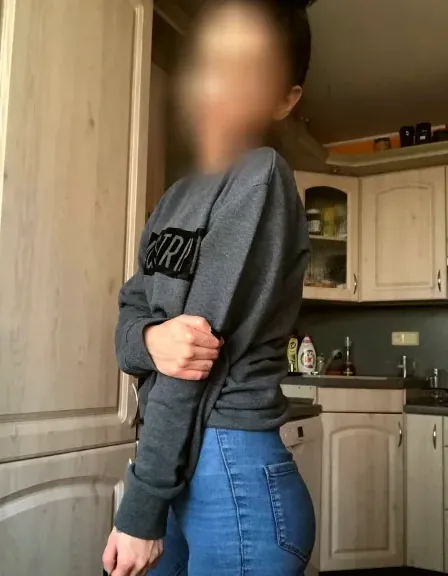 Anneke, 28