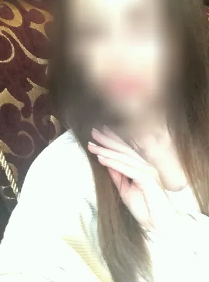 Anouk, 29