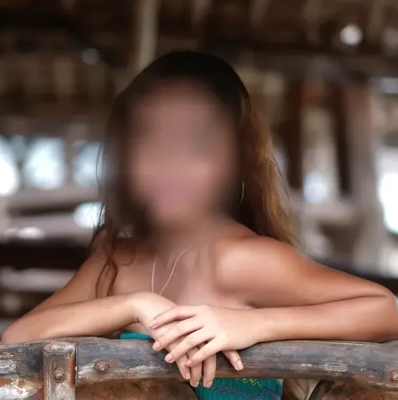 Ayla, 35
