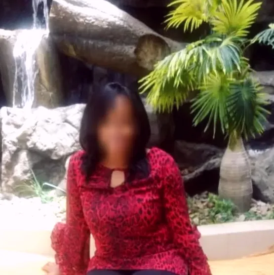Daphne, 30