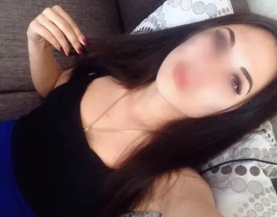 Demi, 34