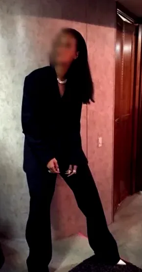 Emma, 23