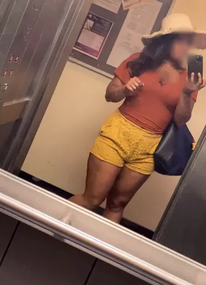 Emma, 34