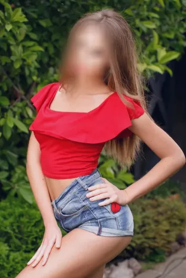 Imane, 31