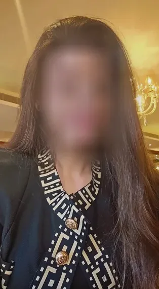 Merel, 37