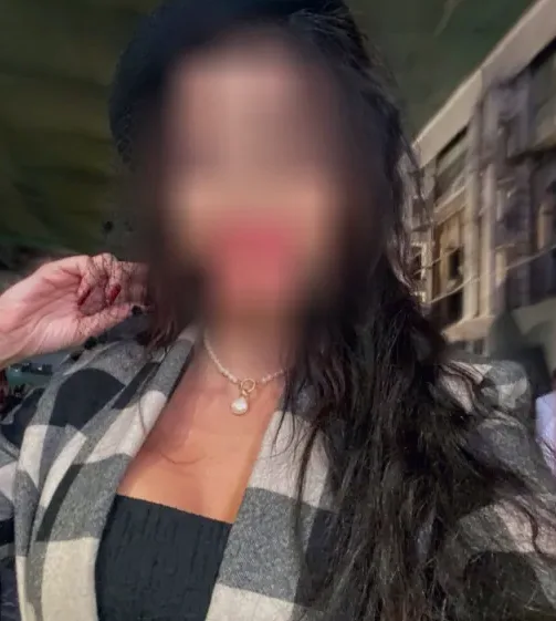 Nadia, 40
