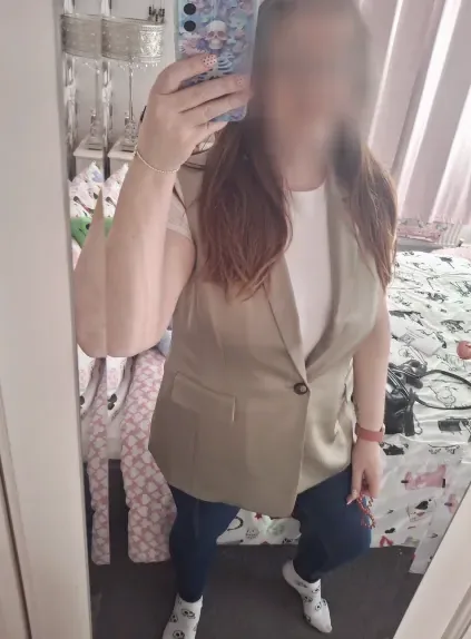 Rania, 38