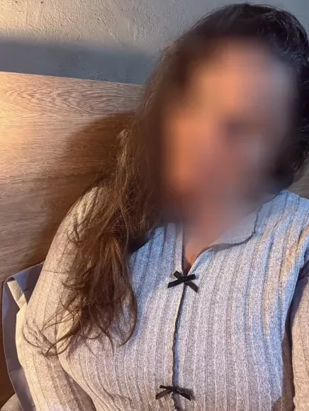 Sanne, 33