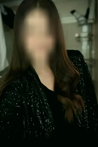 Suzanne, 39